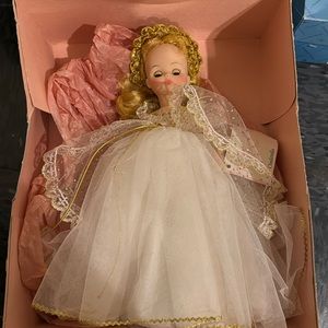Madame Alexander: Cinderella